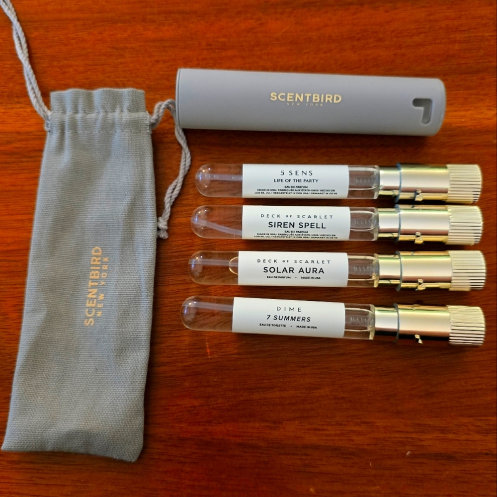 Scentbird Perfume Sample Set with Gray Case/Pouch